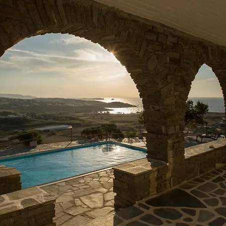 Terra Parikia (Paros)